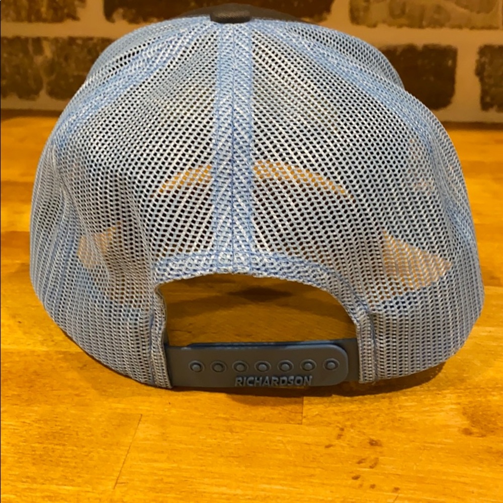 Adjustable hat - Picture 3 of 5